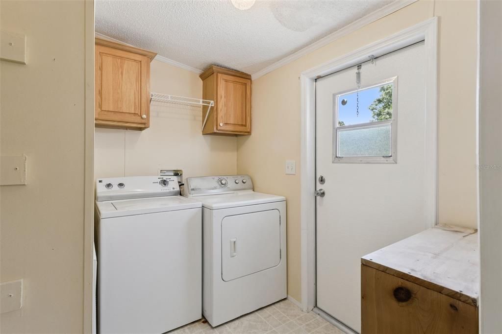 Activo con contrato: $259,900 (4 camas, 2 baños, 2280 Pies cuadrados)