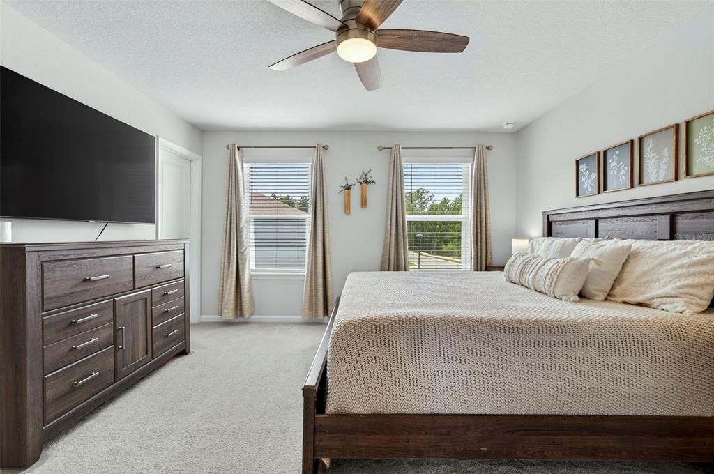 Active With Contract: $375,000 (3 beds, 2 baths, 1828 Square Feet)