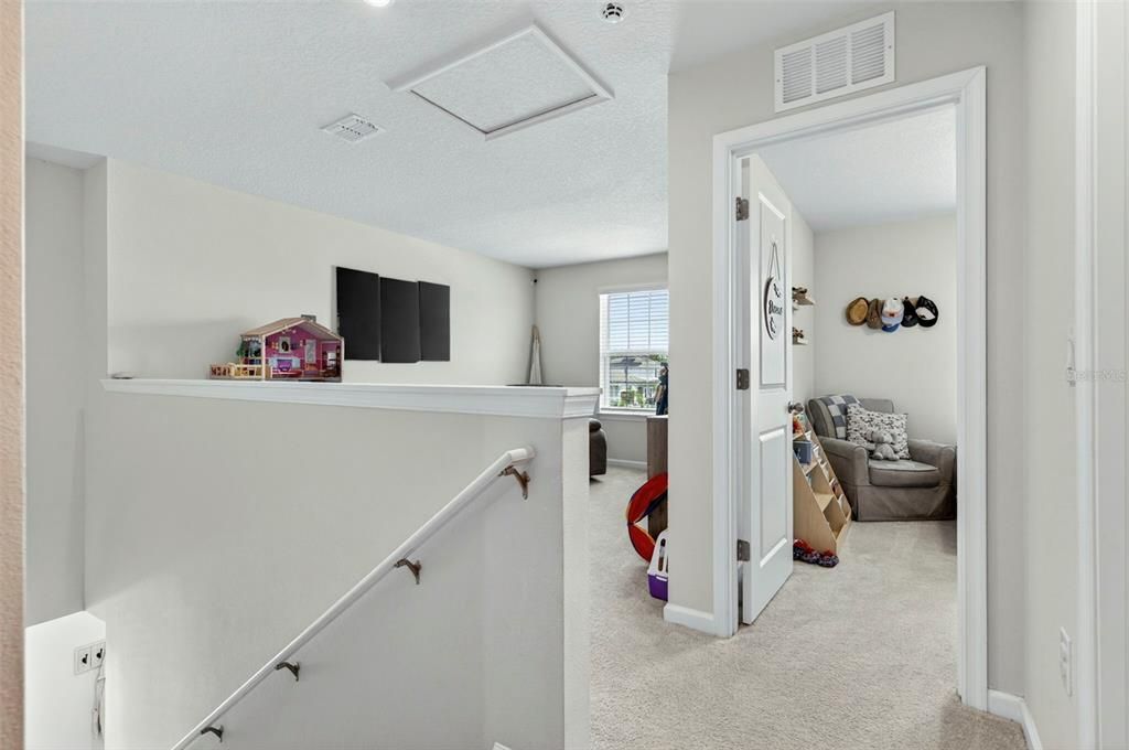 Active With Contract: $375,000 (3 beds, 2 baths, 1828 Square Feet)
