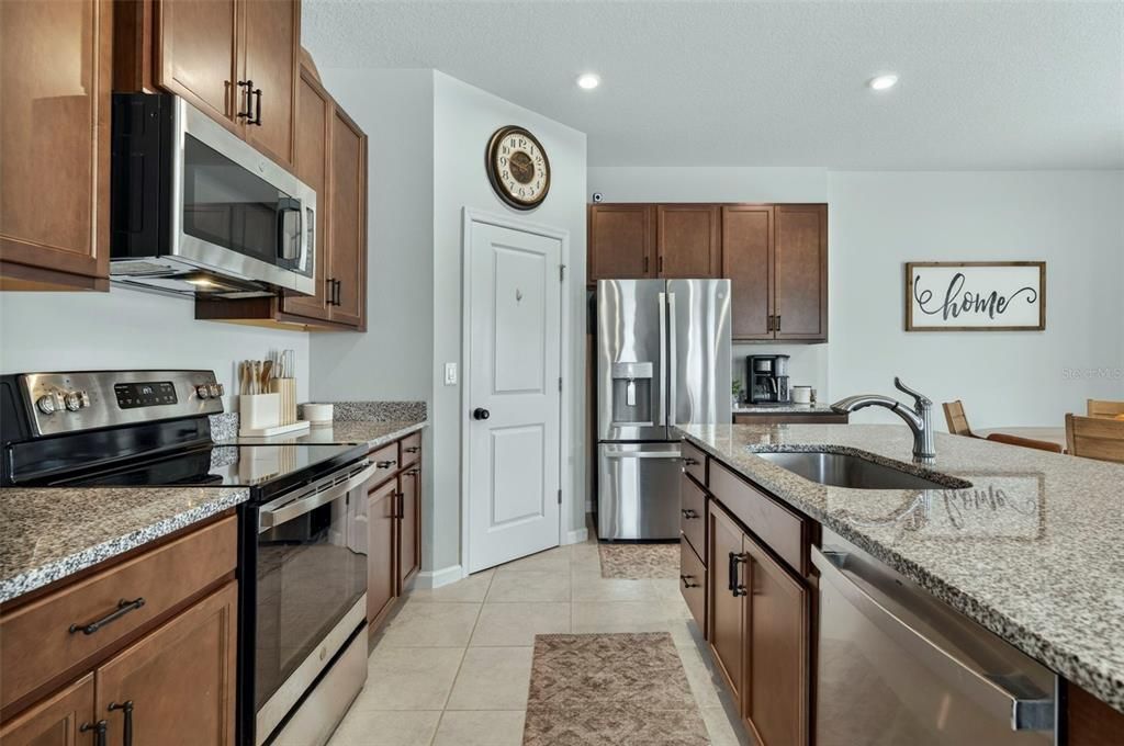 Active With Contract: $375,000 (3 beds, 2 baths, 1828 Square Feet)