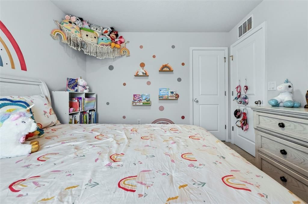 Active With Contract: $375,000 (3 beds, 2 baths, 1828 Square Feet)