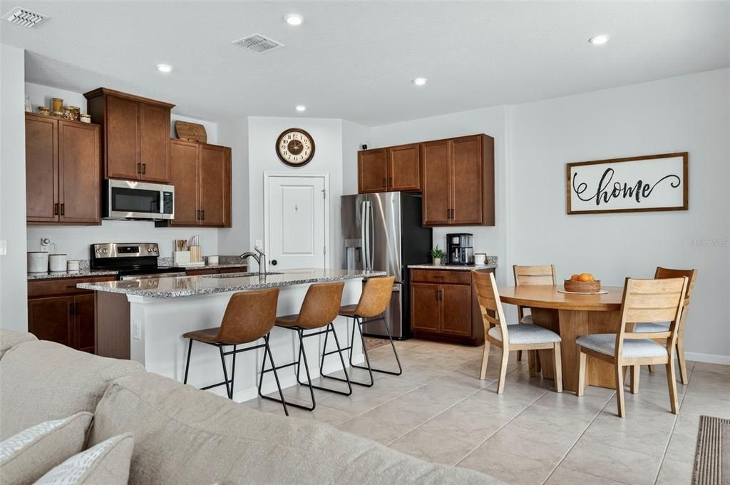 Active With Contract: $375,000 (3 beds, 2 baths, 1828 Square Feet)