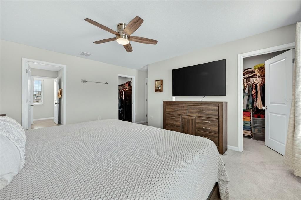 Active With Contract: $375,000 (3 beds, 2 baths, 1828 Square Feet)