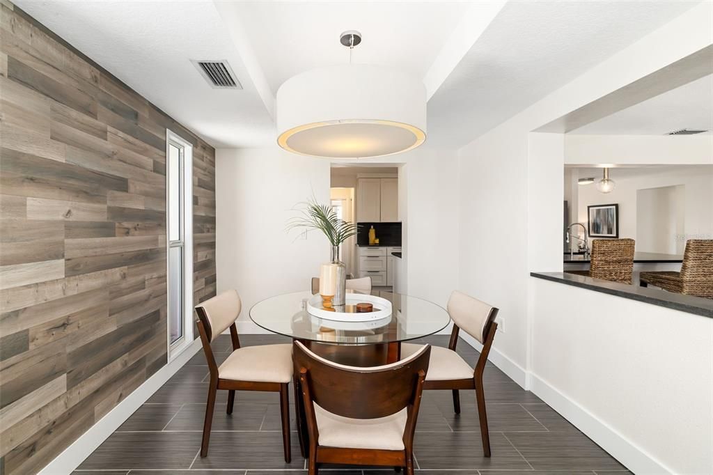 En Venta: $999,000 (3 camas, 2 baños, 1909 Pies cuadrados)