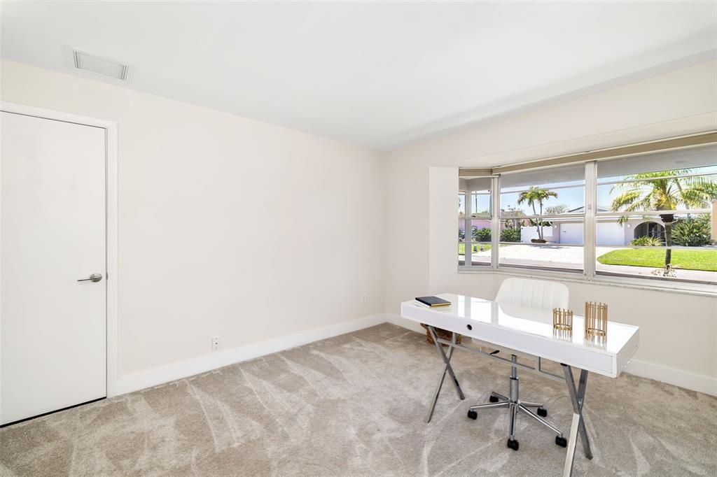 En Venta: $999,000 (3 camas, 2 baños, 1909 Pies cuadrados)