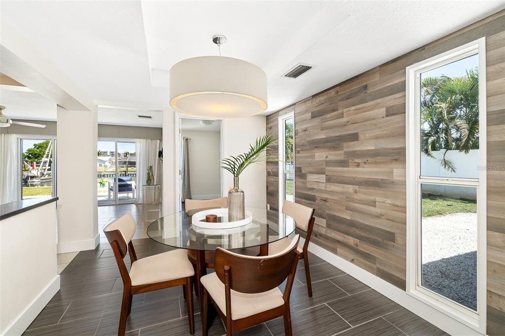 En Venta: $999,000 (3 camas, 2 baños, 1909 Pies cuadrados)