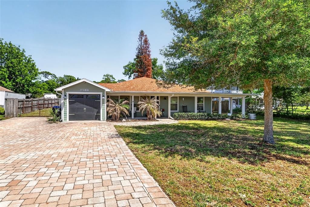 Active With Contract: $420,000 (2 beds, 3 baths, 2119 Square Feet)