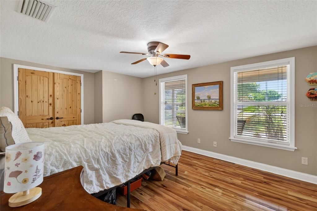 Active With Contract: $420,000 (2 beds, 3 baths, 2119 Square Feet)