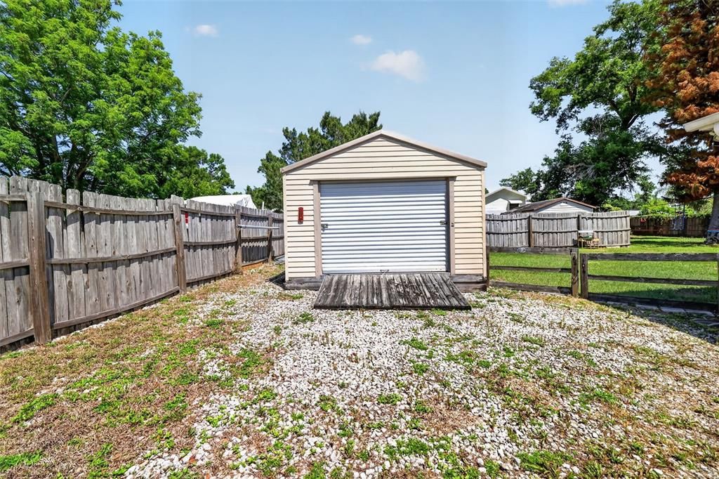 Active With Contract: $420,000 (2 beds, 3 baths, 2119 Square Feet)