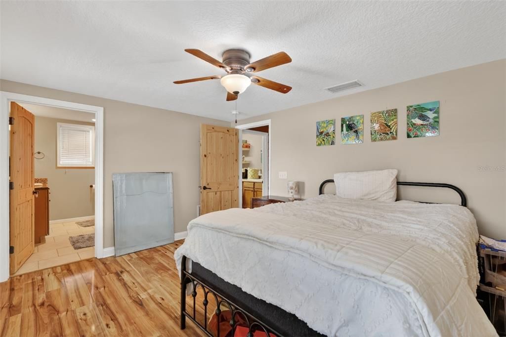 Active With Contract: $420,000 (2 beds, 3 baths, 2119 Square Feet)