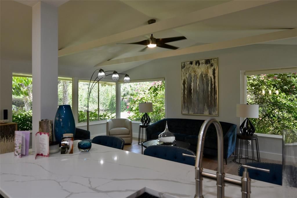 For Sale: $999,999 (5 beds, 3 baths, 3512 Square Feet)