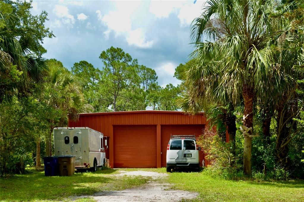 For Sale: $999,999 (5 beds, 3 baths, 3512 Square Feet)