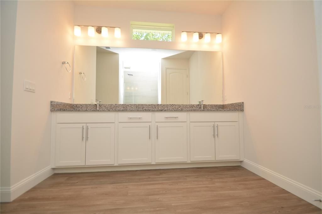 En Renta: $2,450 (4 camas, 2 baños, 1902 Pies cuadrados)