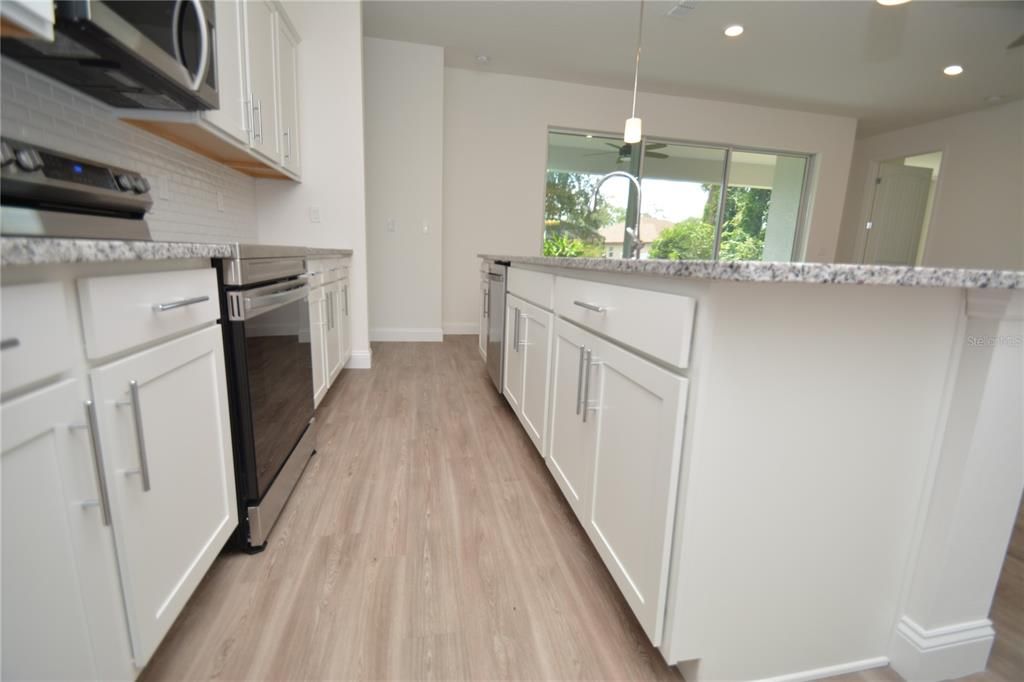 En Renta: $2,450 (4 camas, 2 baños, 1902 Pies cuadrados)