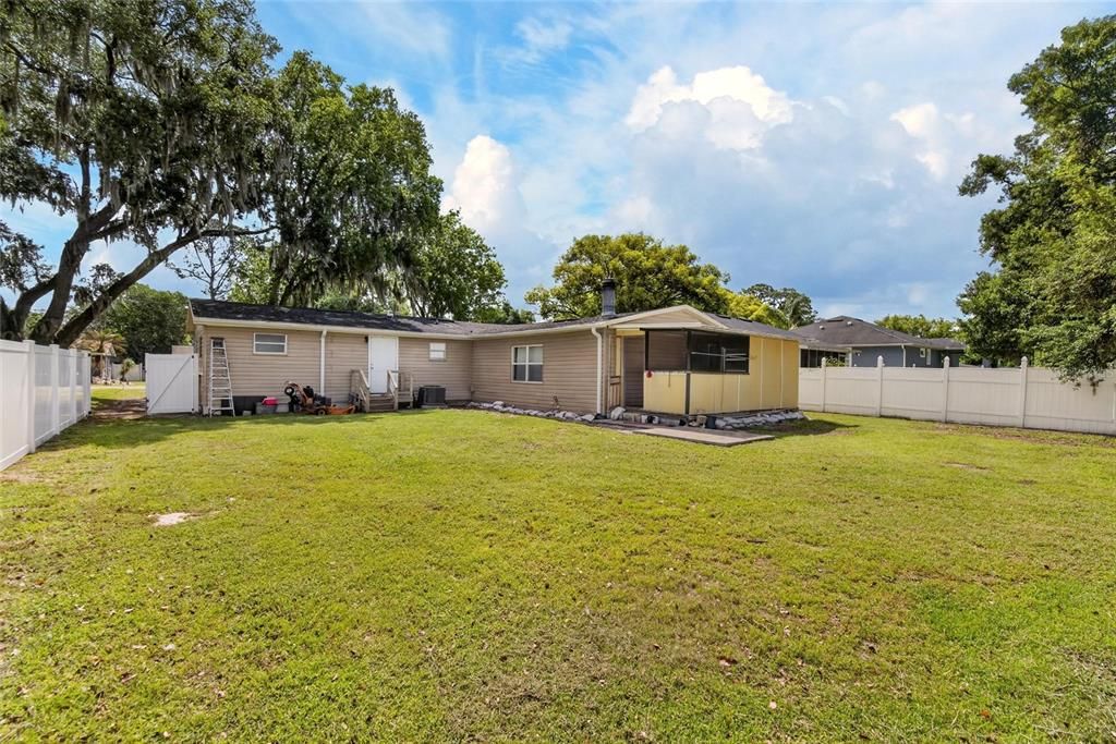En Venta: $265,000 (3 camas, 2 baños, 1492 Pies cuadrados)