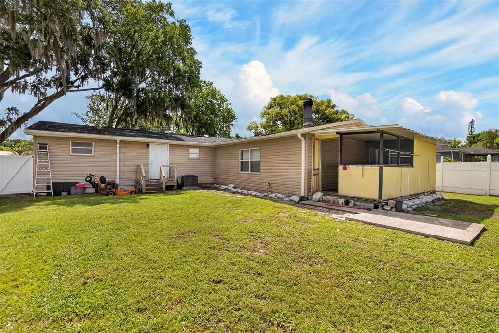 En Venta: $265,000 (3 camas, 2 baños, 1492 Pies cuadrados)