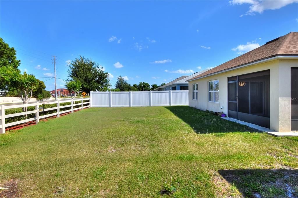 Active With Contract: $259,000 (3 beds, 2 baths, 1725 Square Feet)