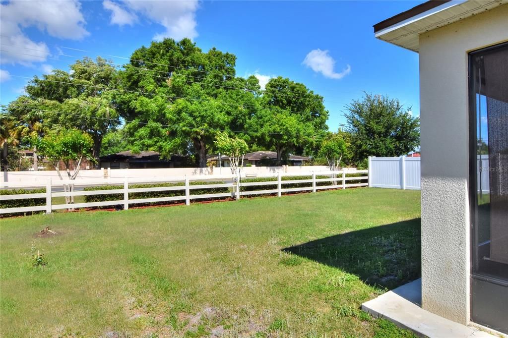 Active With Contract: $259,000 (3 beds, 2 baths, 1725 Square Feet)