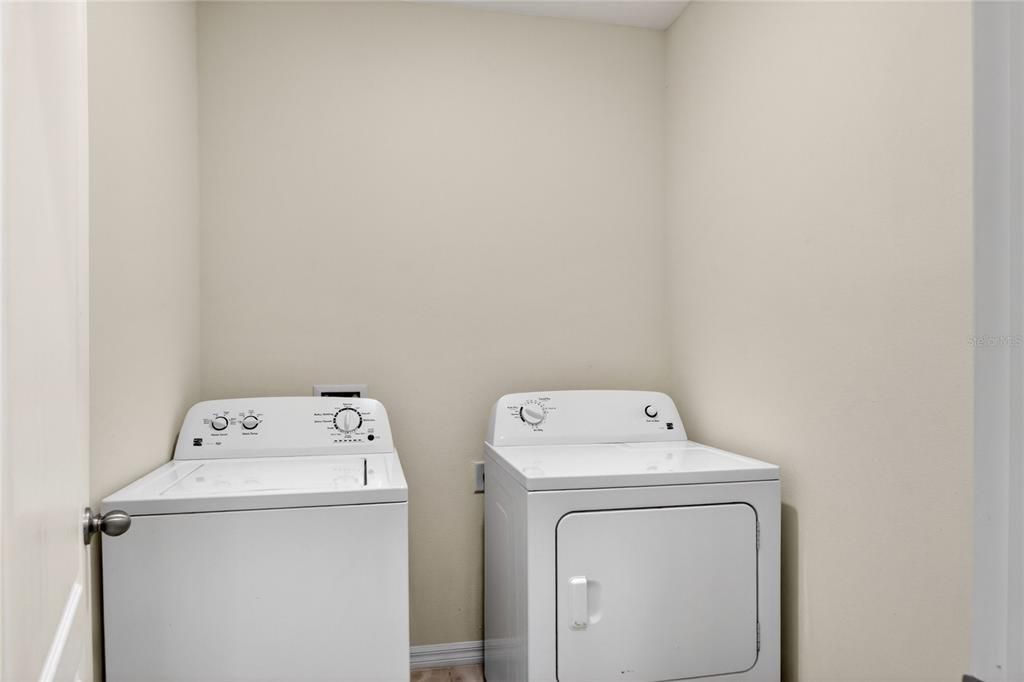Active With Contract: $259,000 (3 beds, 2 baths, 1725 Square Feet)