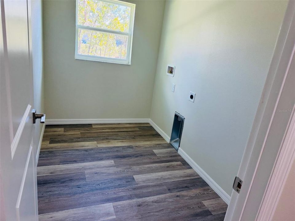 En Venta: $359,900 (3 camas, 2 baños, 1682 Pies cuadrados)