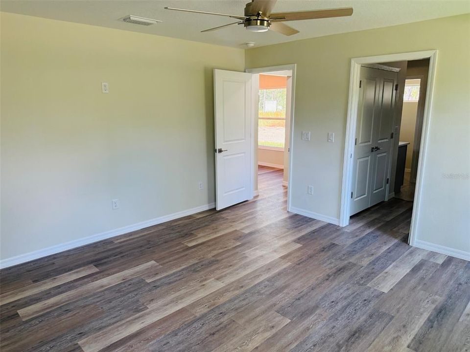 En Venta: $359,900 (3 camas, 2 baños, 1682 Pies cuadrados)