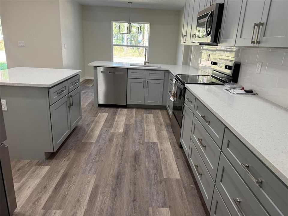 En Venta: $359,900 (3 camas, 2 baños, 1682 Pies cuadrados)