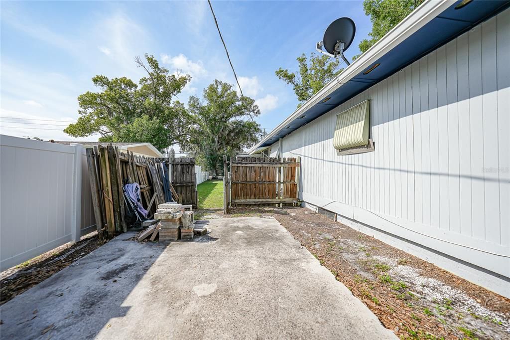 For Sale: $179,000 (3 beds, 1 baths, 1188 Square Feet)