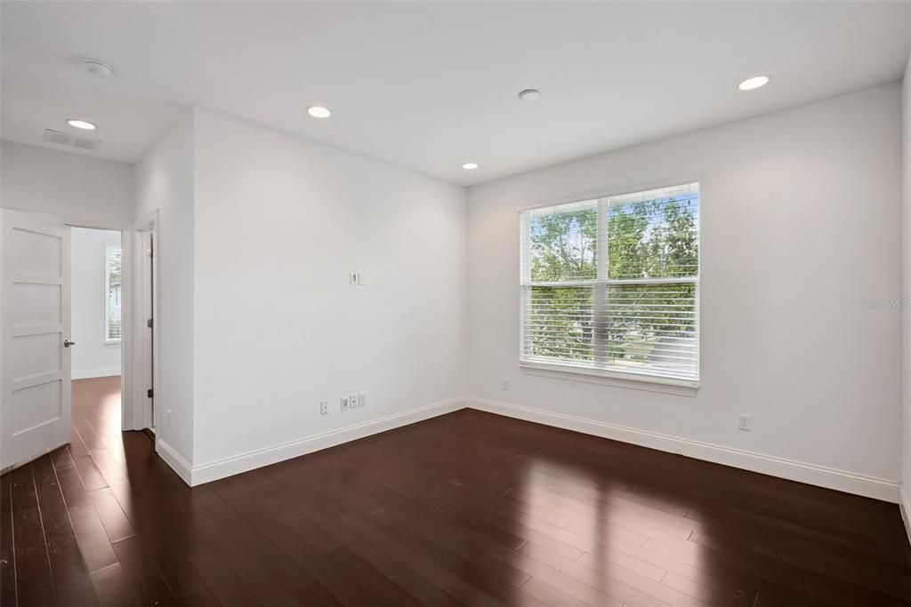 For Sale: $649,999 (3 beds, 3 baths, 2314 Square Feet)