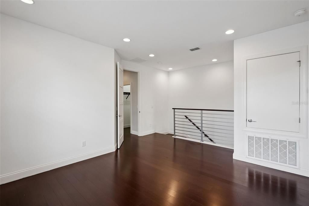 For Sale: $649,999 (3 beds, 3 baths, 2314 Square Feet)