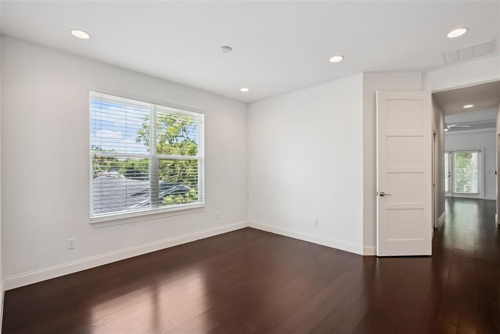For Sale: $649,999 (3 beds, 3 baths, 2314 Square Feet)