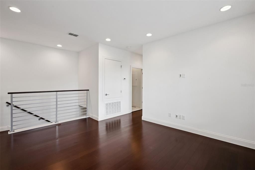 For Sale: $649,999 (3 beds, 3 baths, 2314 Square Feet)