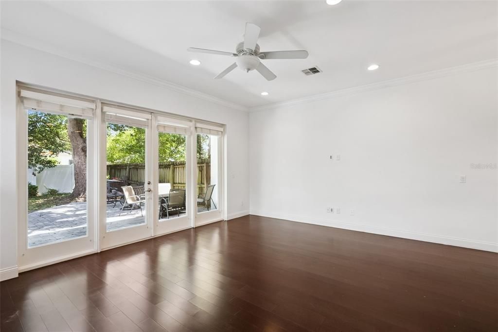For Sale: $649,999 (3 beds, 3 baths, 2314 Square Feet)