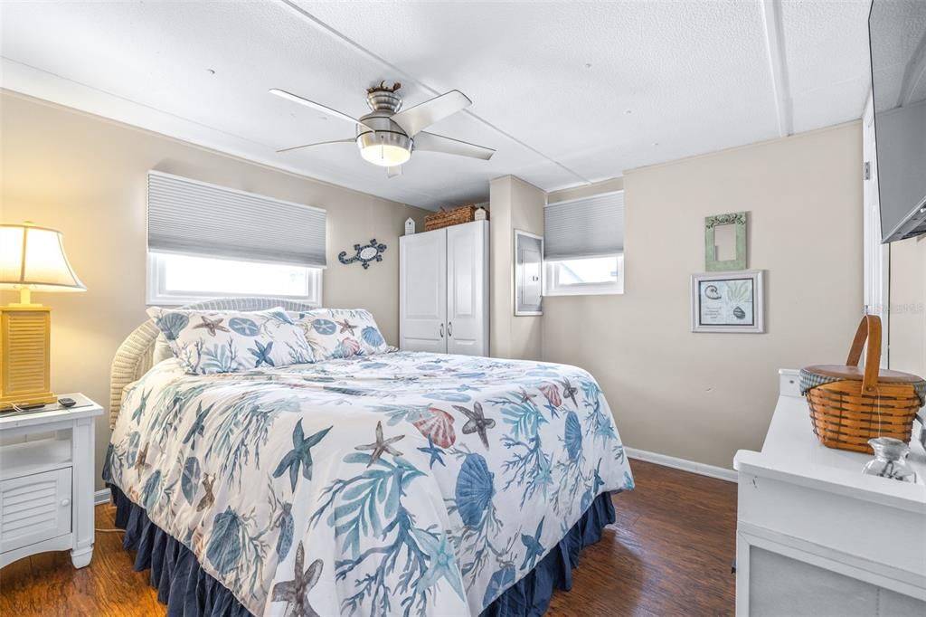 For Sale: $114,000 (2 beds, 2 baths, 960 Square Feet)