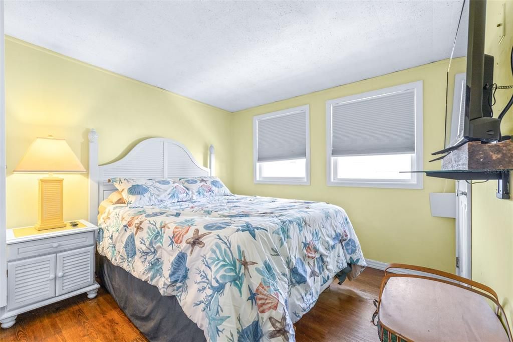 For Sale: $114,000 (2 beds, 2 baths, 960 Square Feet)