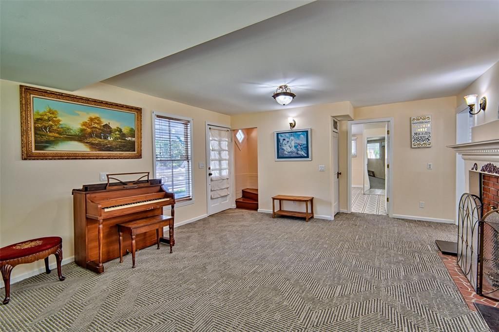 For Sale: $330,000 (0 beds, 0 baths, 1401 Square Feet)