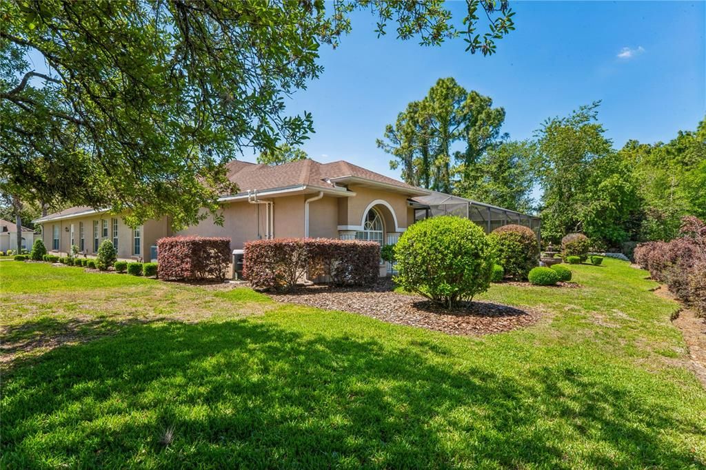 Activo con contrato: $675,000 (4 camas, 3 baños, 3008 Pies cuadrados)