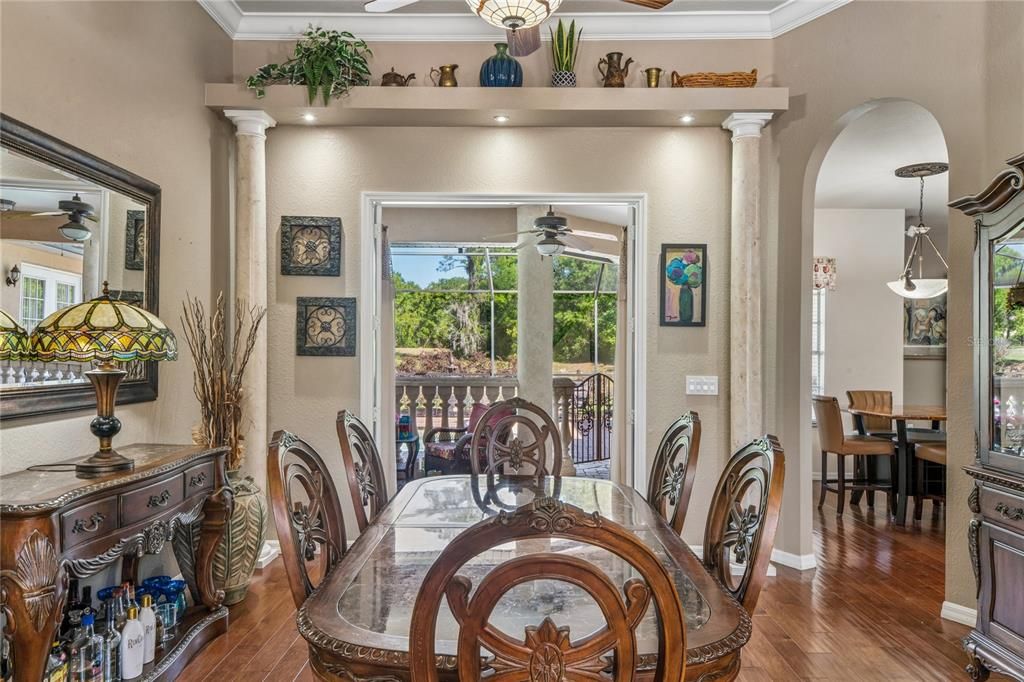 Activo con contrato: $675,000 (4 camas, 3 baños, 3008 Pies cuadrados)