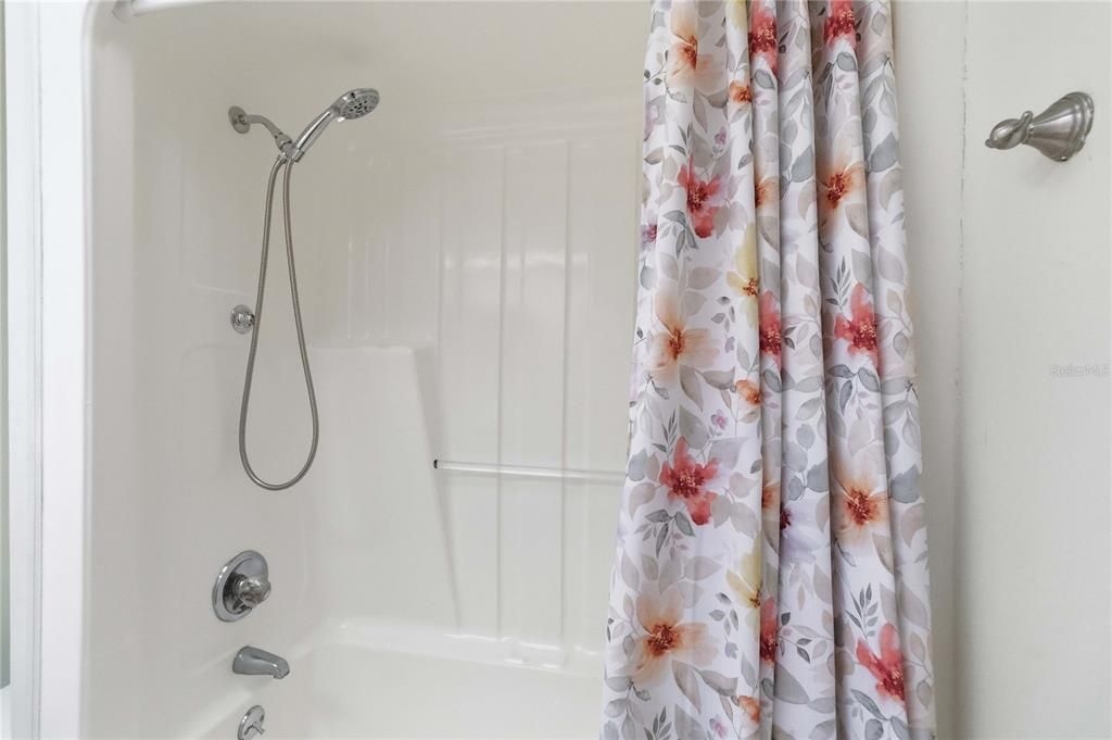 For Sale: $579,900 (4 beds, 2 baths, 1914 Square Feet)