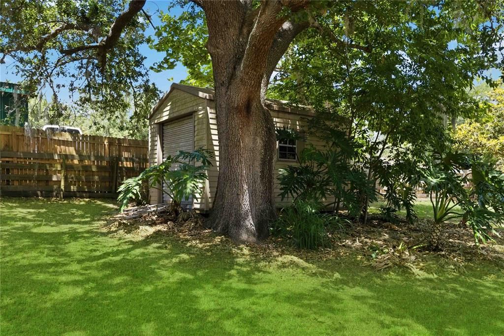 For Sale: $579,900 (4 beds, 2 baths, 1914 Square Feet)