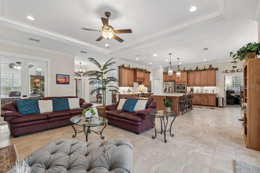 Active With Contract: $869,000 (3 beds, 3 baths, 2742 Square Feet)