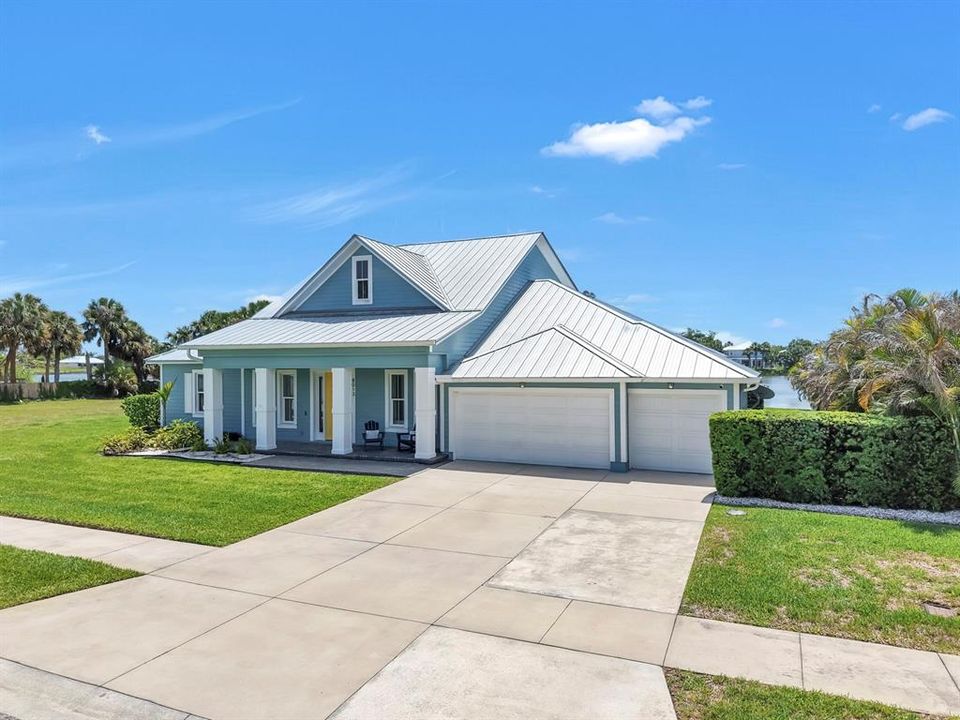 For Sale: $1,249,500 (4 beds, 3 baths, 3018 Square Feet)