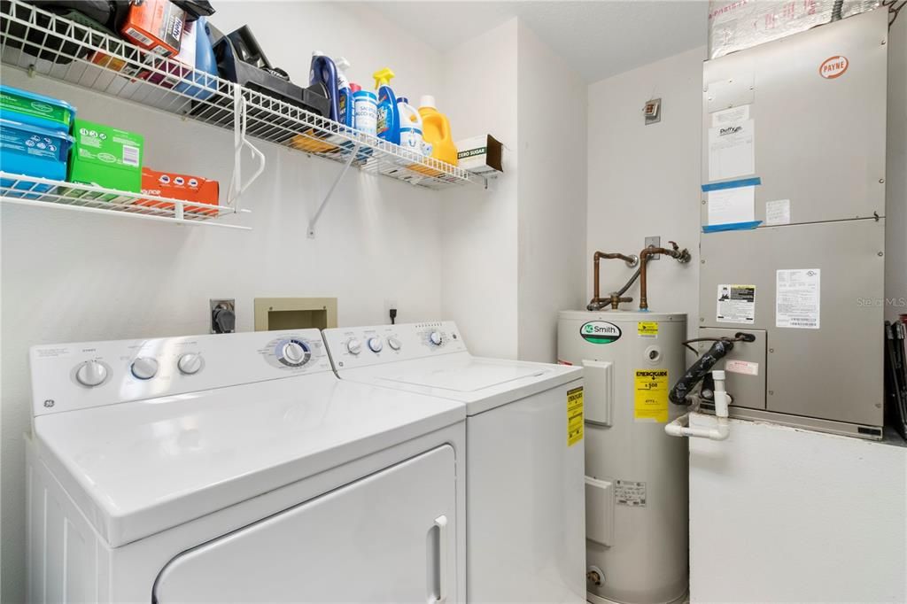 Active With Contract: $1,695 (2 beds, 2 baths, 1099 Square Feet)