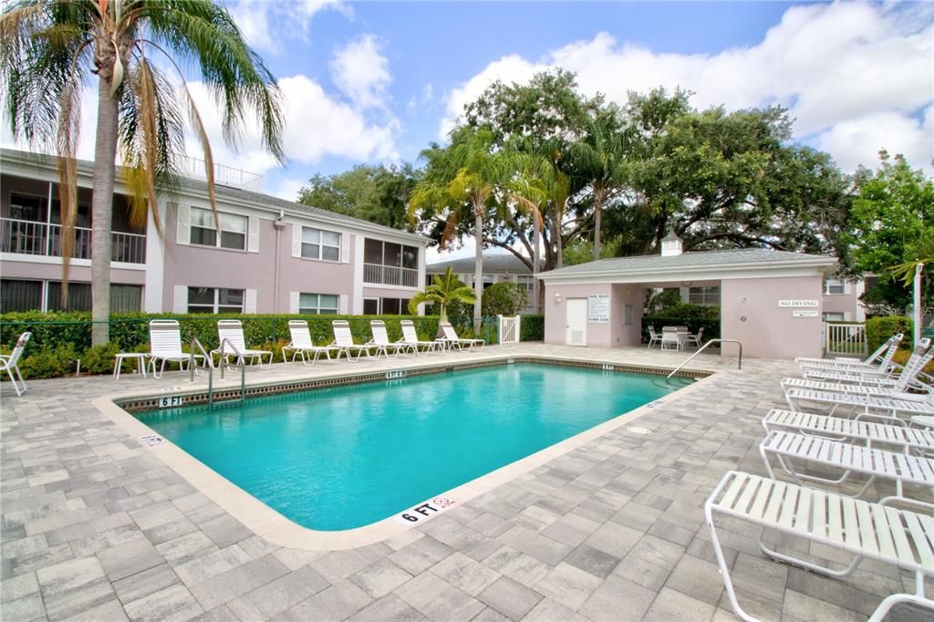 Active With Contract: $1,695 (2 beds, 2 baths, 1099 Square Feet)