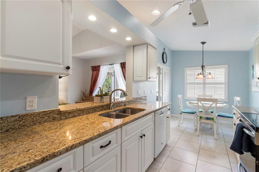 Active With Contract: $1,695 (2 beds, 2 baths, 1099 Square Feet)