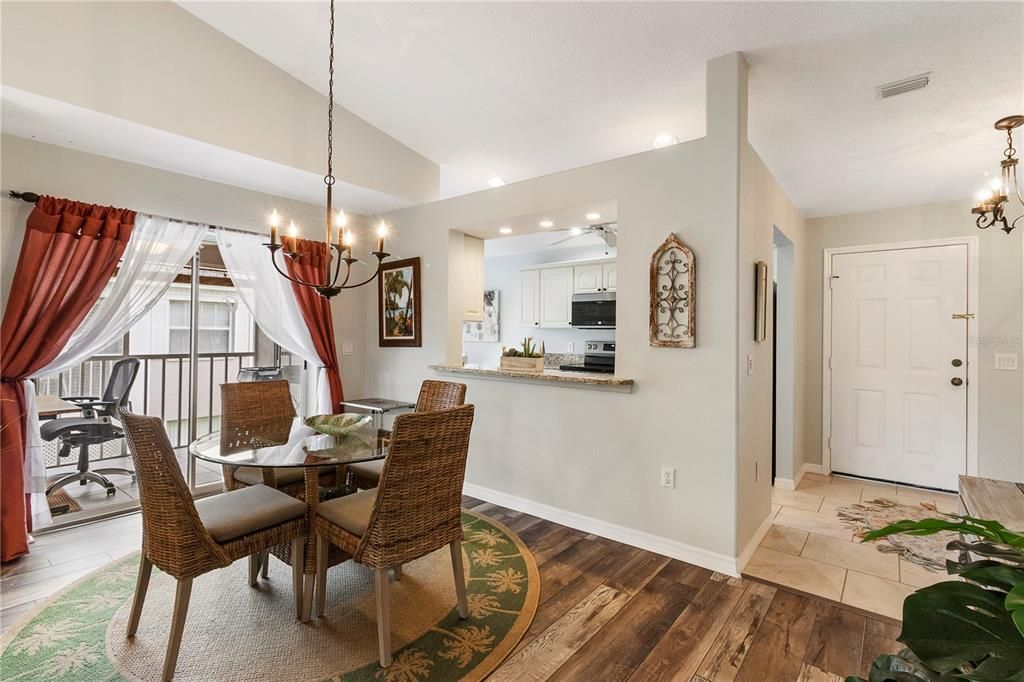 Active With Contract: $1,695 (2 beds, 2 baths, 1099 Square Feet)