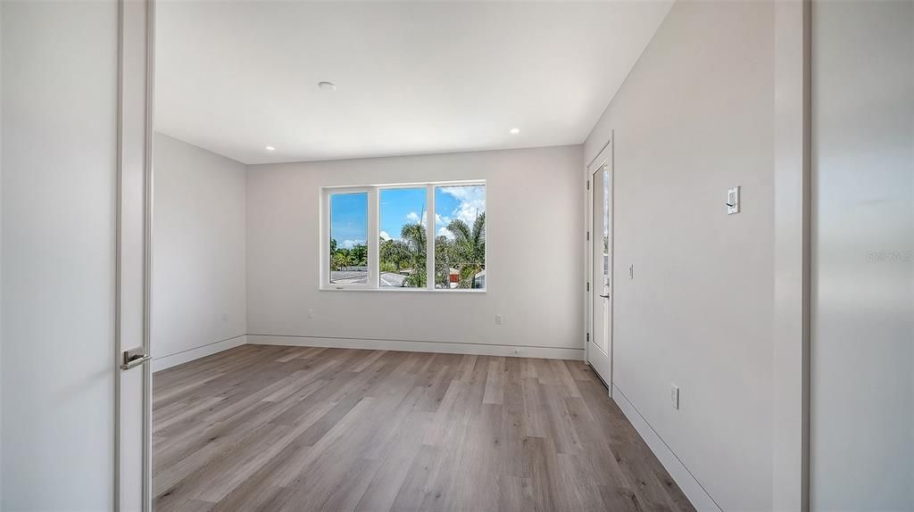 For Sale: $1,500,000 (4 beds, 3 baths, 2607 Square Feet)