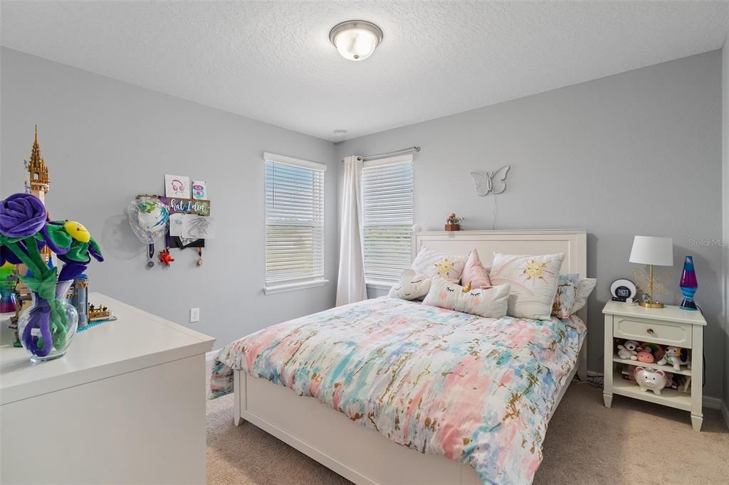 For Sale: $599,900 (5 beds, 3 baths, 3300 Square Feet)