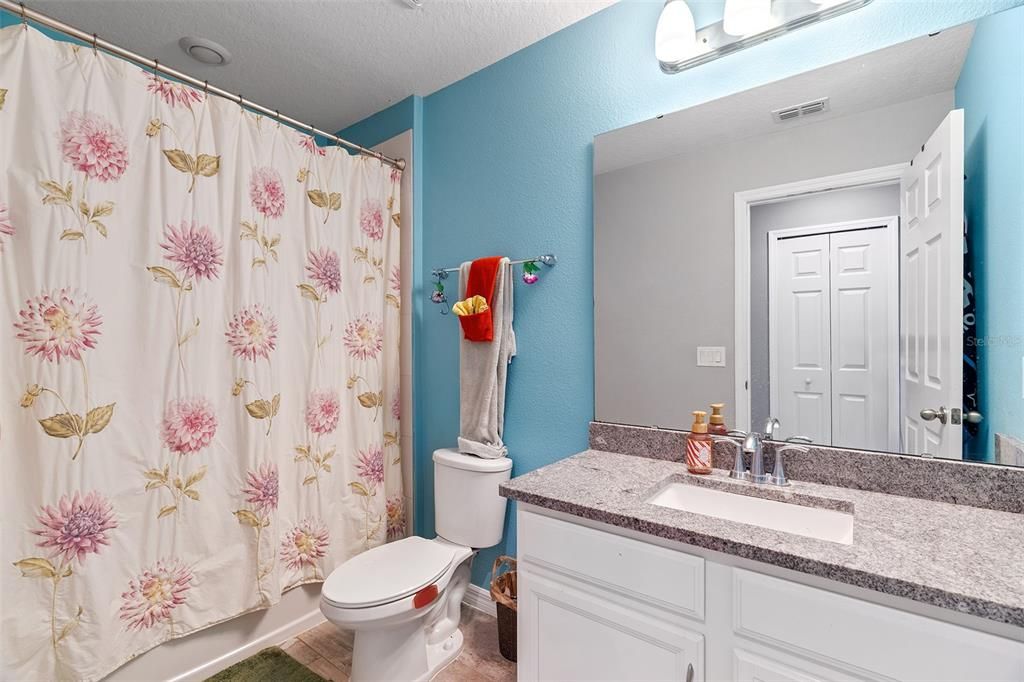 For Sale: $599,900 (5 beds, 3 baths, 3300 Square Feet)