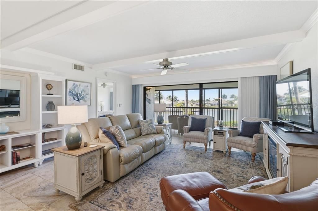 For Rent: $2,500 (2 beds, 2 baths, 1398 Square Feet)