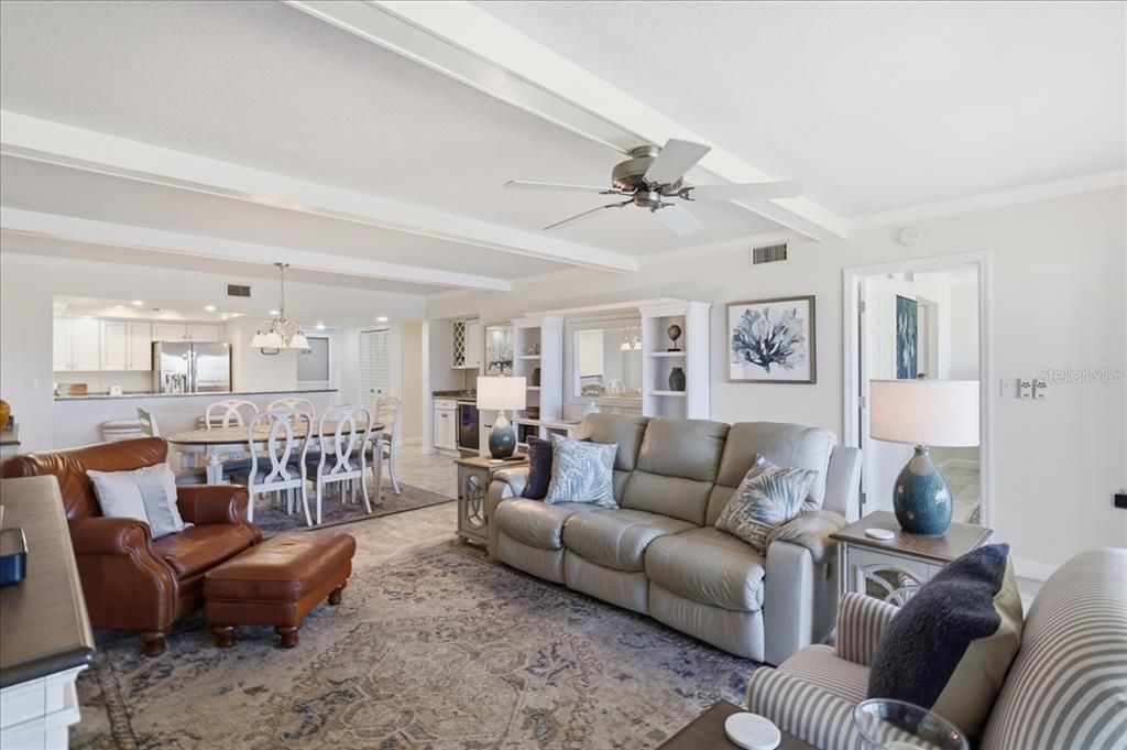 For Rent: $2,500 (2 beds, 2 baths, 1398 Square Feet)
